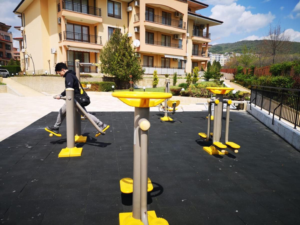 Menada Sky Dreams Apartment Sveti Vlas Exterior photo